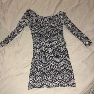 Long sleeve Black and white body con dress